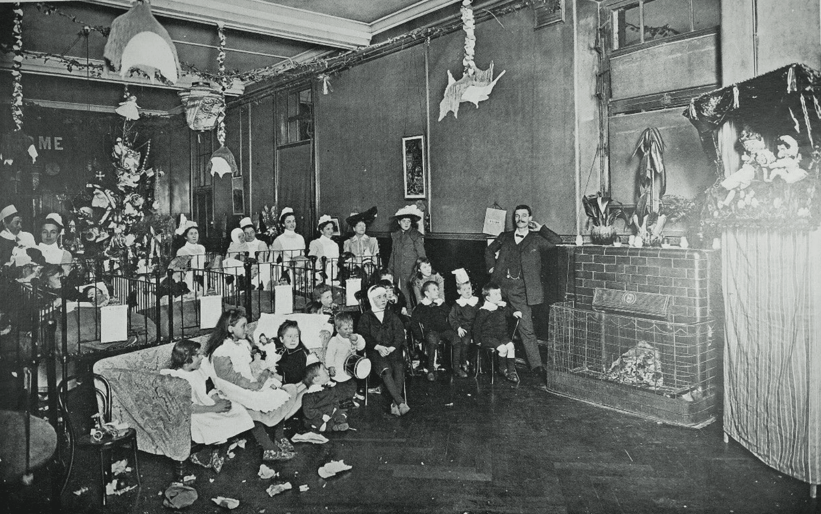 New Year celebrations at the North-Eastern Hospital for Children on 29 December 1903